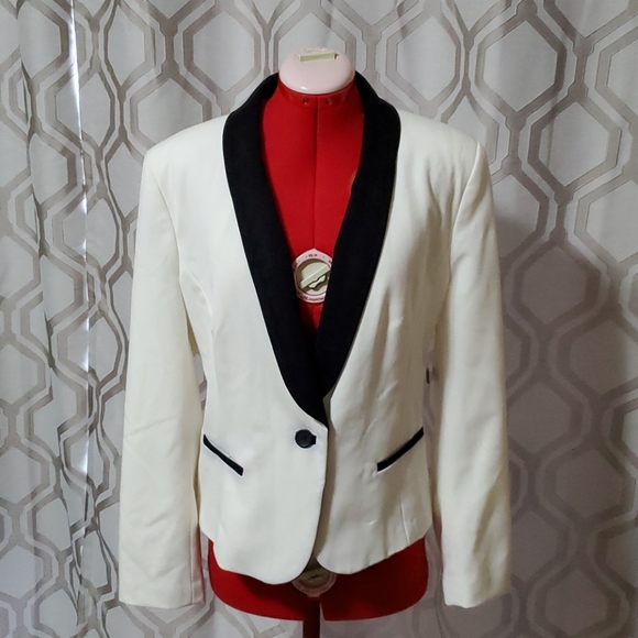 2/$30 Jessica white and black tuxedo jacket - Picture 1 of 6